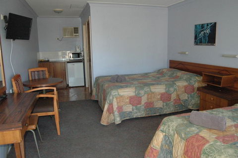 Collie Motel - Accommodation Sunshine Coast 1
