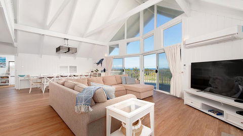 Combined Kingsley Beach House - Accommodation Sunshine Coast 3