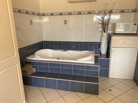 Comfort Inn & Suites Augusta Westside - Accommodation Sunshine Coast 2