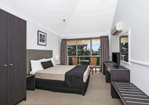 Comfort Inn & Suites Northgate Airport Motel - Accommodation Sunshine Coast 1