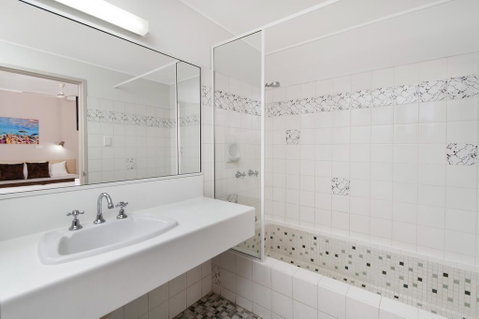 Comfort Inn Cairns City - Accommodation Sunshine Coast 2