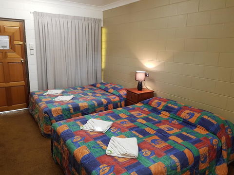 Commercial Hotel - Accommodation Sunshine Coast 3