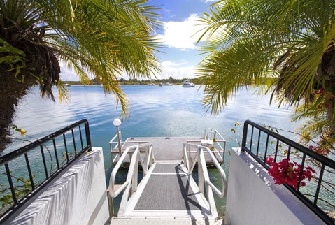 Commodore Apartment 8 - Accommodation Sunshine Coast 2