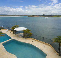 Commodore Apartments - Accommodation Sunshine Coast