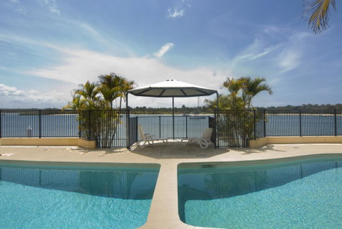 Commodore Apartments - Accommodation Sunshine Coast 3