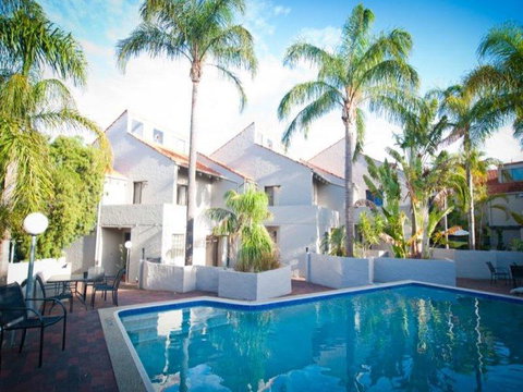 Como Mezzanine Retreat - Accommodation Sunshine Coast 0