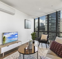 Contemporary Luxury With Views At Maya Waterfront - Accommodation Sunshine Coast