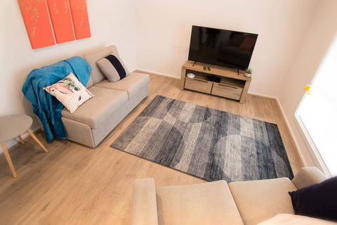 Contemporary Esprit With River Reserve Access - Accommodation Sunshine Coast 2