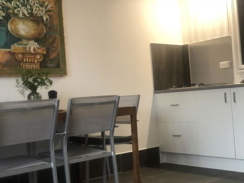 Coonawarra Cabins Unit A - Accommodation Sunshine Coast 3