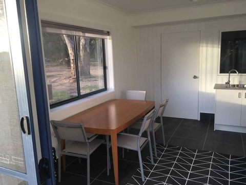 Coonawarra Cabins Unit A - Accommodation Sunshine Coast 1