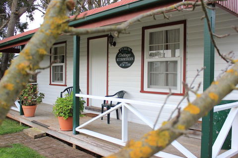 Coonawarra's Pyrus Cottage - Accommodation Sunshine Coast 0