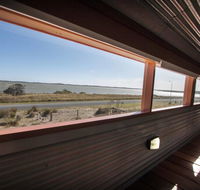 Coorong Aurora - breathtaking waterfront escape - Accommodation Sunshine Coast