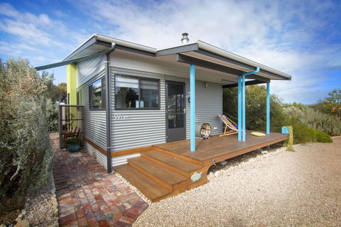 Coorong Cabins - Accommodation Sunshine Coast 1