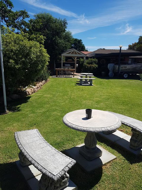 Coorrabin Motor Inn - Accommodation Sunshine Coast 1