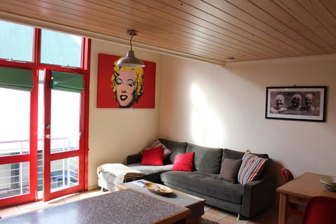 Cora Lynn - Apartment 18 - Accommodation Sunshine Coast 0