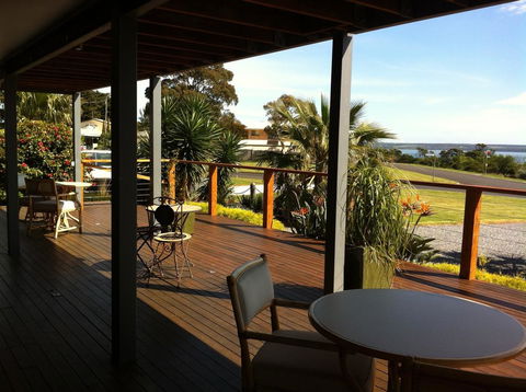 Corinella On The Esplanade Bed & Breakfast - Accommodation Sunshine Coast 1