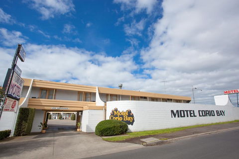 Corio Bay Motel - Accommodation Sunshine Coast 0