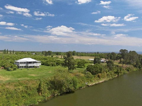 Cornwallis House - Accommodation Sunshine Coast 1