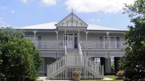 Cornwallis House - Accommodation Sunshine Coast 3