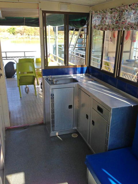 Corroboree Houseboats - Accommodation Sunshine Coast 3