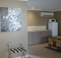 Cosmos Country Motor Inn - Accommodation Sunshine Coast