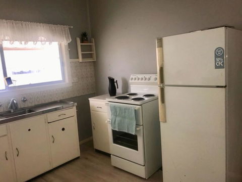 Cosy Country Cottage With AirCon - Accommodation Sunshine Coast 1