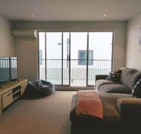 Cosy Modern Apartment in Brunswick - Accommodation Sunshine Coast
