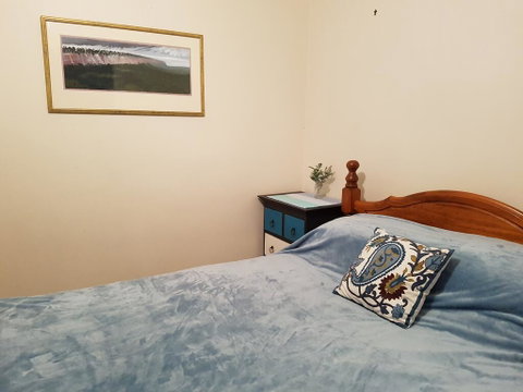 Cosy Quiet Bedroom Ferny Grove - Accommodation Sunshine Coast 1