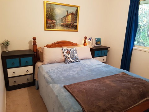Cosy Quiet Bedroom Ferny Grove - Accommodation Sunshine Coast 0