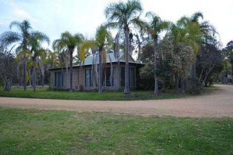 Cottage Port Stephens / Swan Bay, NSW - Accommodation Sunshine Coast 1