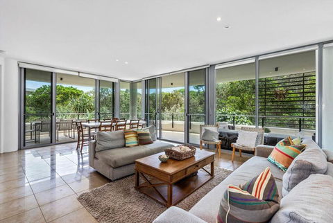 COTTON BEACH 94 - MID-FLOOR PENTHOUSE - Accommodation Sunshine Coast 1