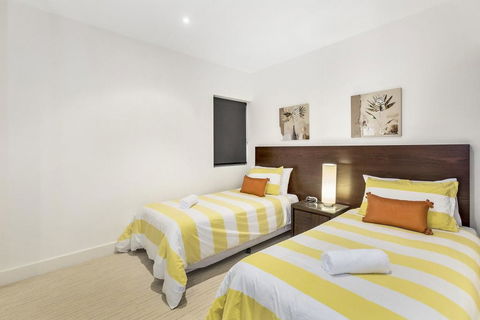 COTTON BEACH APARTMENT 33 WITH POOL VIEWS - Accommodation Sunshine Coast 3