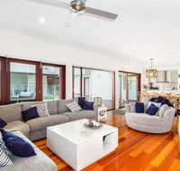 Cottonwood Beach House  Corporate Boardies - Accommodation Sunshine Coast