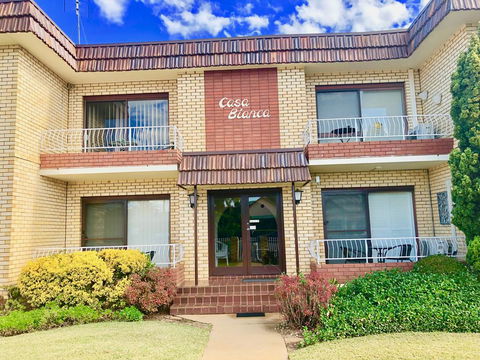 Country Apartments - Accommodation Sunshine Coast 2