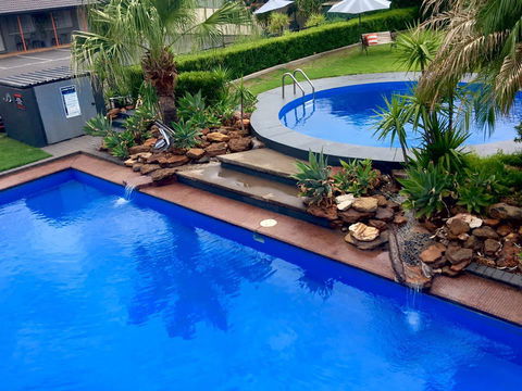 Country Leisure Motor Inn - Accommodation Sunshine Coast 0