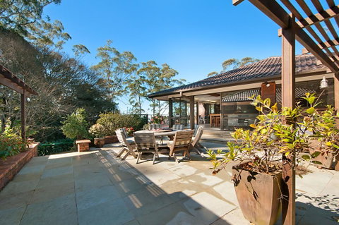 Craigdarroch Courtyard Cottage, 22 Bartle Road - Accommodation Sunshine Coast 3