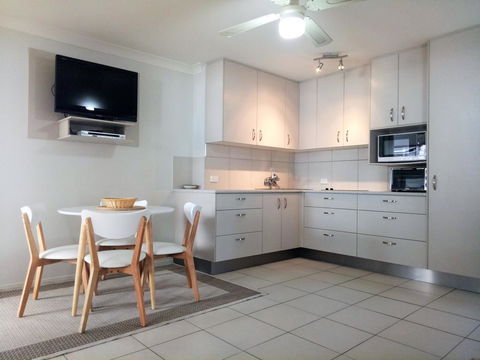 Cranbourne Court Unit 7 - Accommodation Sunshine Coast 3