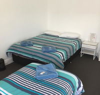 Crown Inn Hotel - Accommodation Sunshine Coast
