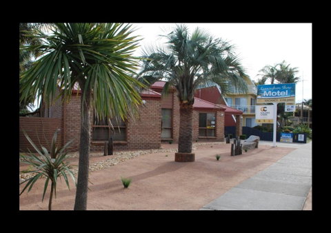 Cunningham Shore Motel - Accommodation Sunshine Coast 2