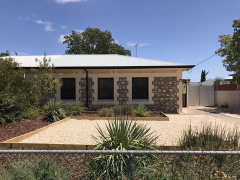 Cute And Cosy II - Events, Workers, Getaways. - Accommodation Sunshine Coast 0