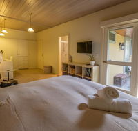 Cygnet Studio on Sturt - Accommodation Sunshine Coast
