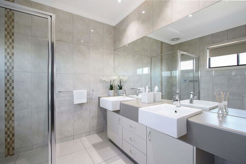 Cypress Townhouse 21 - Mulwala - Accommodation Sunshine Coast 2
