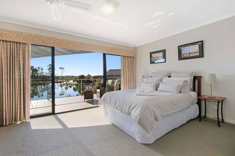 Cypress Townhouse 23 - Suite - Accommodation Sunshine Coast 2