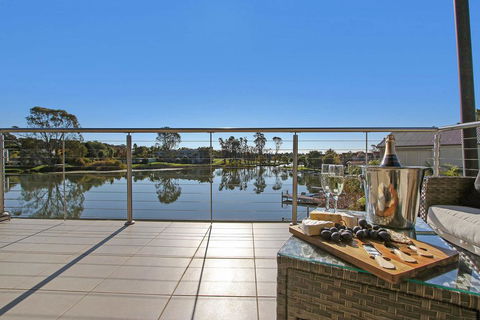 Cypress Townhouse 23 - Suite - Accommodation Sunshine Coast 3