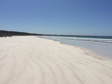 D'Estrees Bay Beach House - Accommodation Sunshine Coast 1