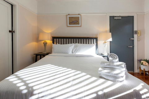 DARLINGHURST STUDIO // SHARED ROOFTOP SPACE - Accommodation Sunshine Coast 3