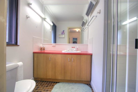 Dauphine 3/23 Townsend Street - Accommodation Sunshine Coast 3
