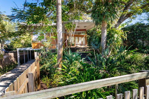 Decked Out For A Fantastic Holiday - (Whole House) Winnett St, Woorim - Accommodation Sunshine Coast 1