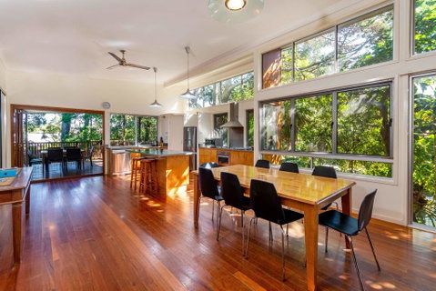 Decked Out For A Fantastic Holiday - Winnett St, Woorim (Upstairs Only) - Accommodation Sunshine Coast 3