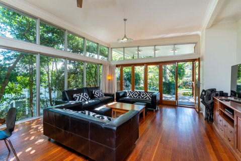 Decked Out For A Fantastic Holiday - Winnett St, Woorim (Upstairs Only) - Accommodation Sunshine Coast 1